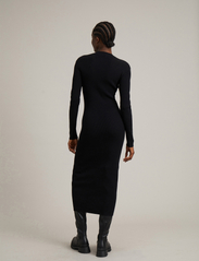 Munthe - ABBAT - tettsittende kjoler - black - 3