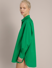 Munthe - HOLLIA - langærmede skjorter - green - 4