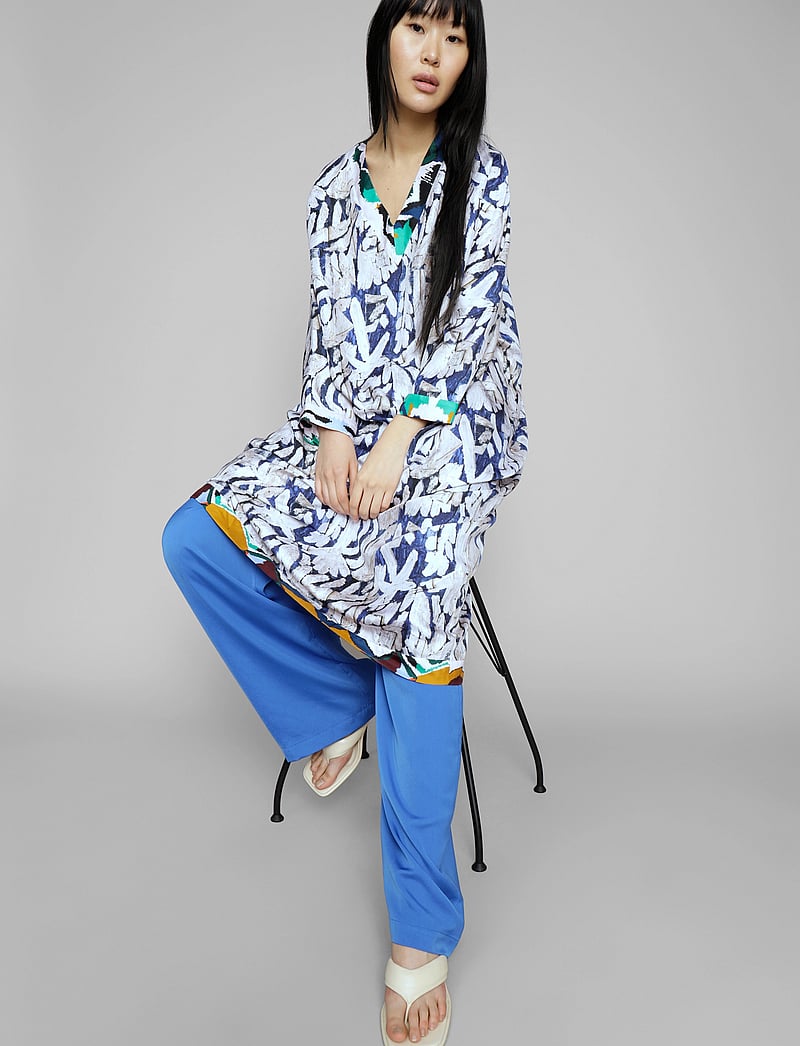 Munthe - ASPERU - sommerkleider - blue - 4