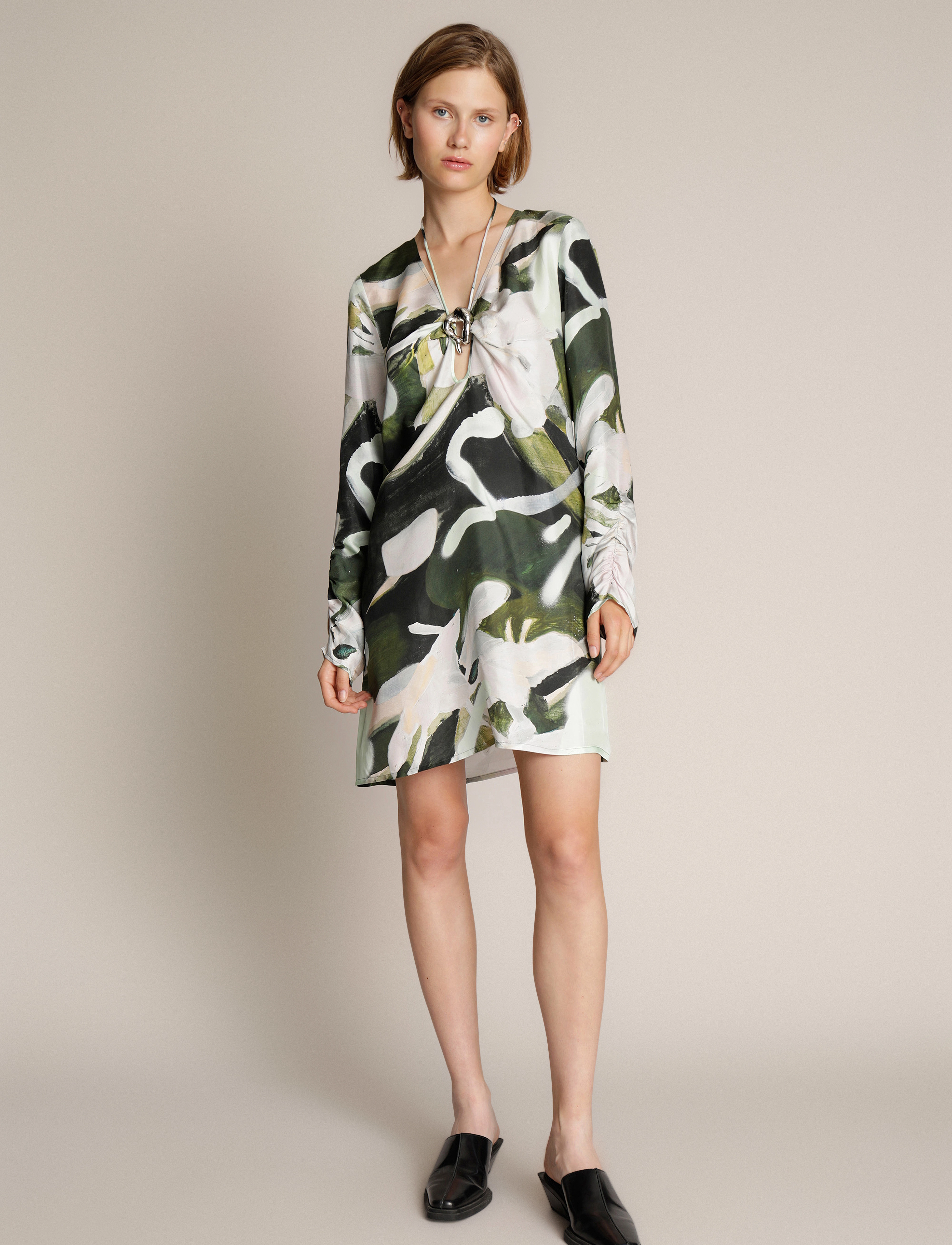 Munthe EARTHY - Kjoler - ARMY / green