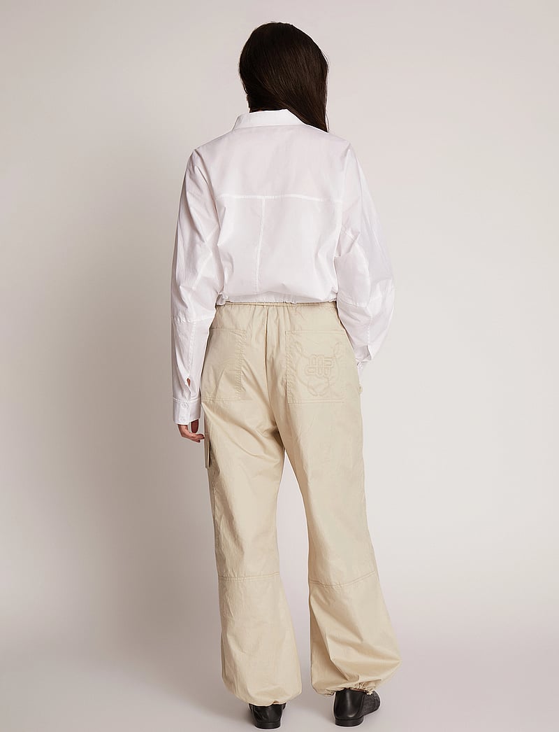 Munthe - TASHUMI - langærmede skjorter - white - 3