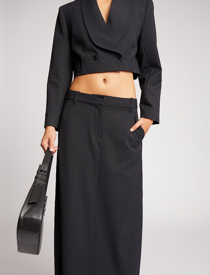 Munthe - SUTTLE - maxi röcke - black - 4