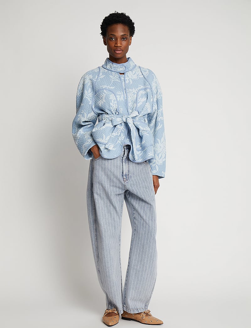 Munthe - SAHNELY - steppjacken - light blue - 0