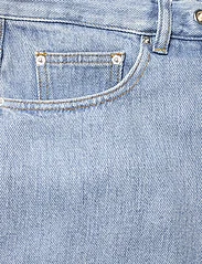 Munthe - KEBOSU - short en jeans - light blue - 7