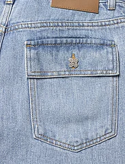 Munthe - KEBOSU - short en jeans - light blue - 9