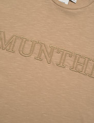 Munthe - Pumpkin - t-shirt & tops - khaki - 5