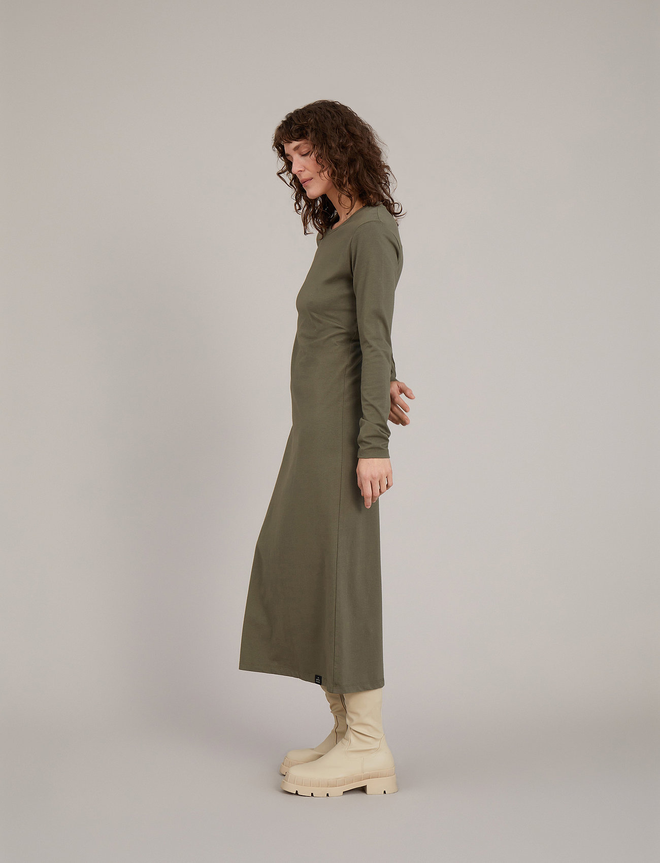 Munthe - LOVING - maxi dresses - army - 3