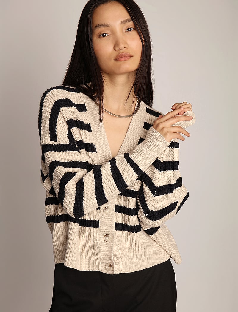 Munthe - TUPPER - cardigans - kit - 5