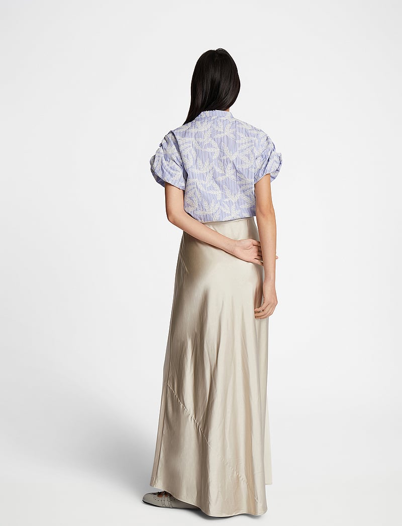 Munthe - FREDIA - kortermede bluser - light blue - 3