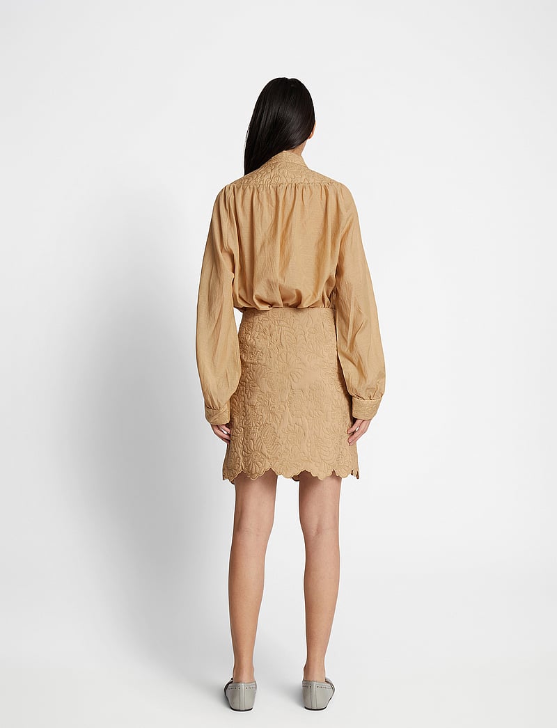 Munthe - FRIGGIE - kurze röcke - camel - 3