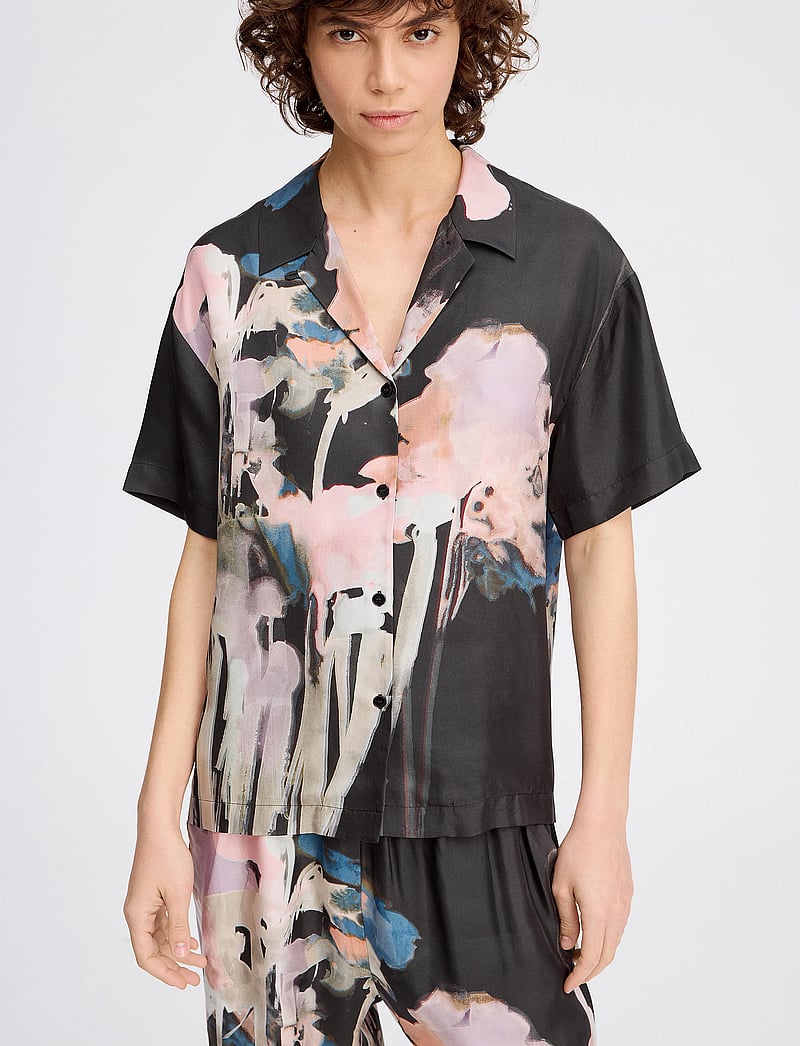 Munthe - PIANE - lühikeste varrukatega särgid - black - 0