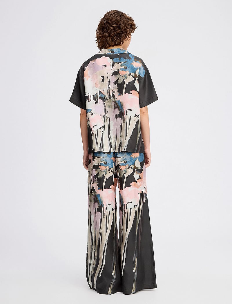 Munthe - PIANE - lühikeste varrukatega särgid - black - 4