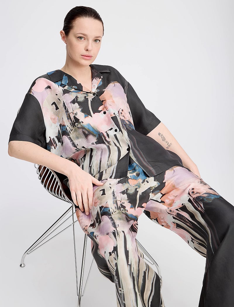 Munthe - PIANE - lühikeste varrukatega särgid - black - 5