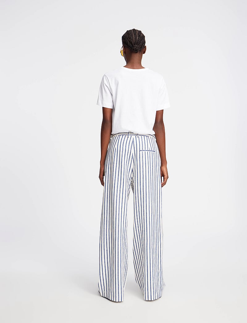 Munthe - PRATO - white - 4