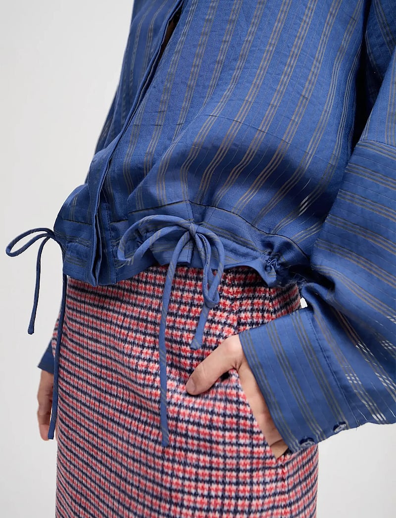 Munthe - LOASTA - långärmade skjortor - indigo - 4