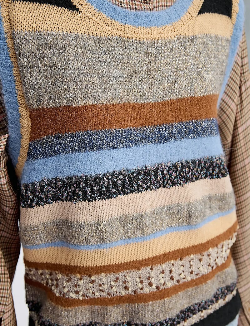 Munthe - LYTTI - kootud vestid - mix - 4