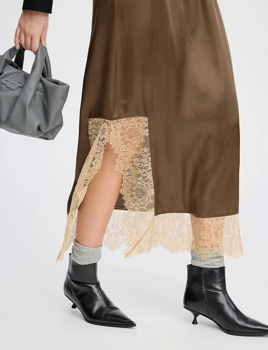 Munthe - RAVN - satinkjolar - brown - 3