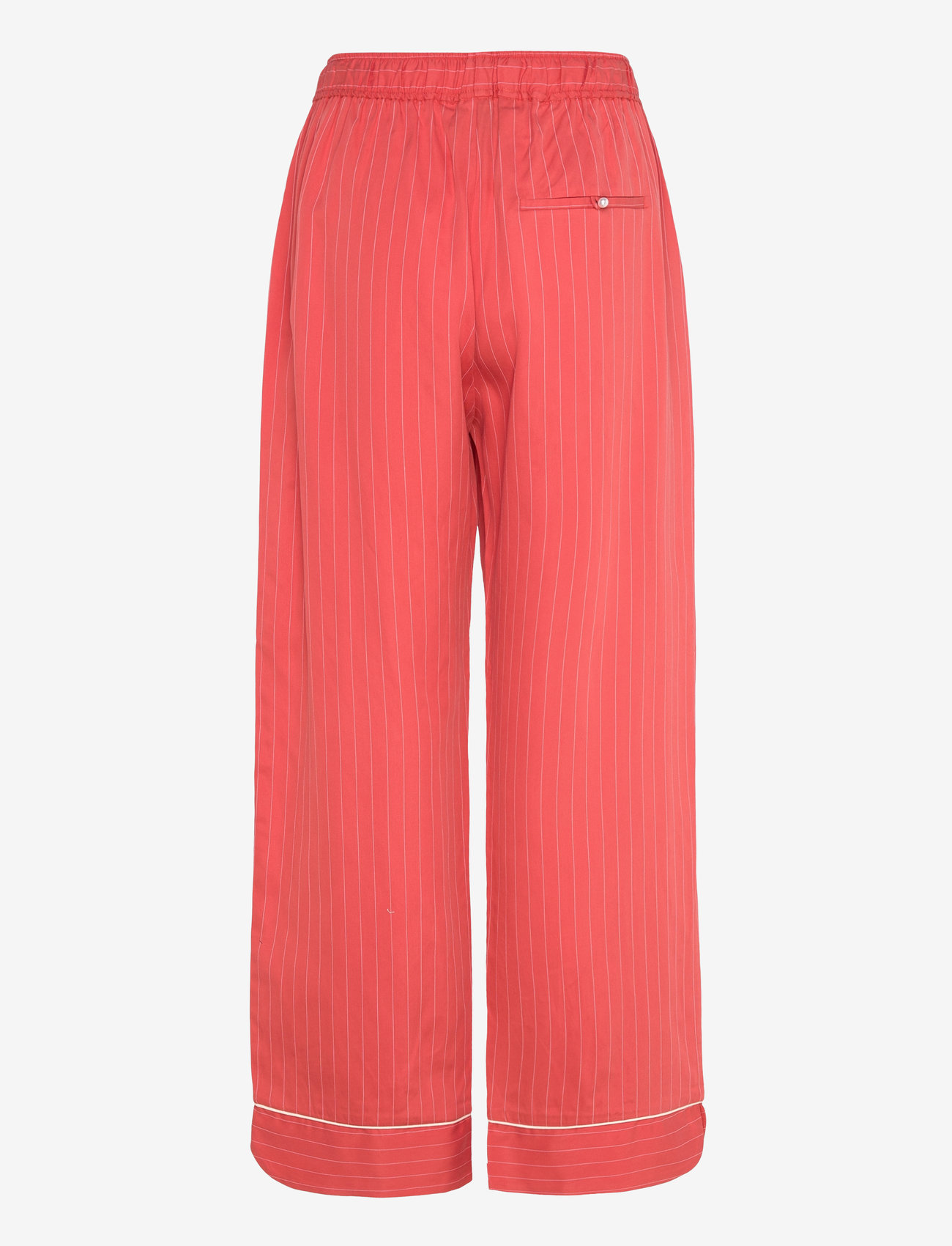 Munthe - UKAVA - red - 1