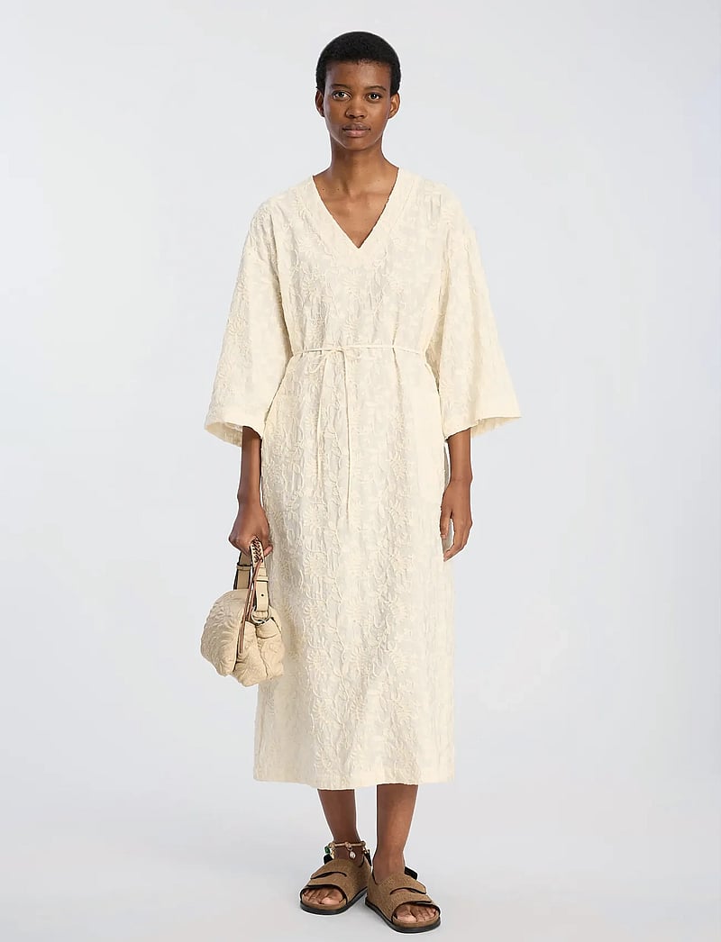 Munthe - BYRUS - maxi dresses - creme - 0