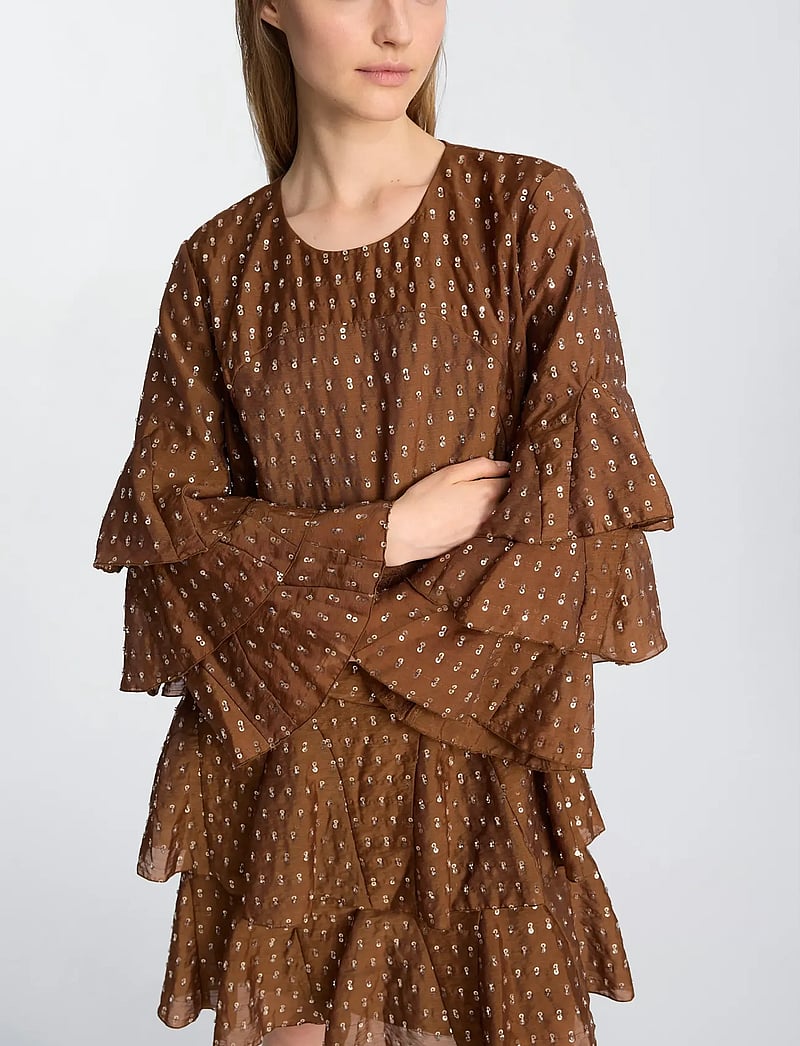 Munthe - BRAZOS - konfirmationstøj - mocca - 3