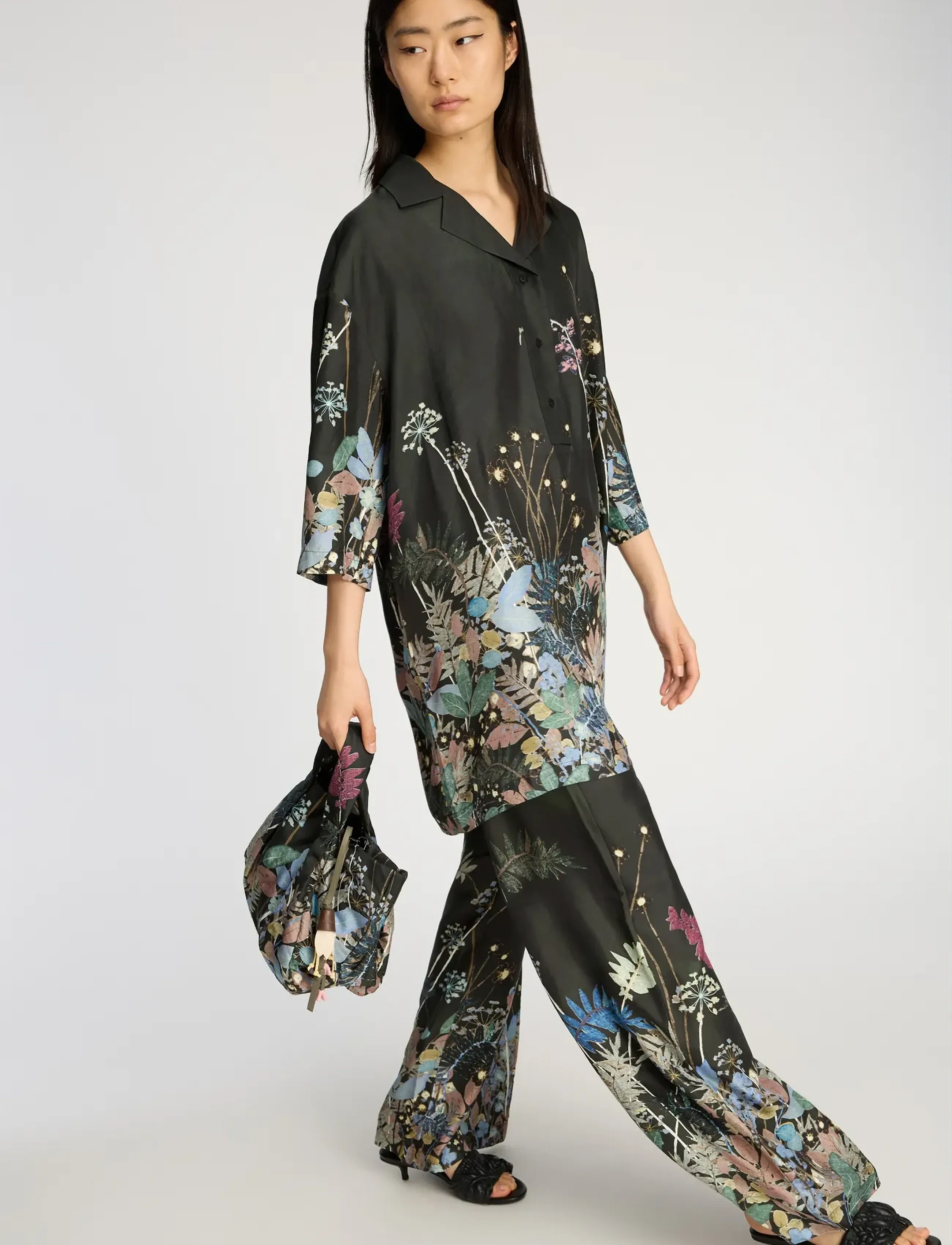 Munthe - FABERT - buxur með víðum skálmum - print black - 3