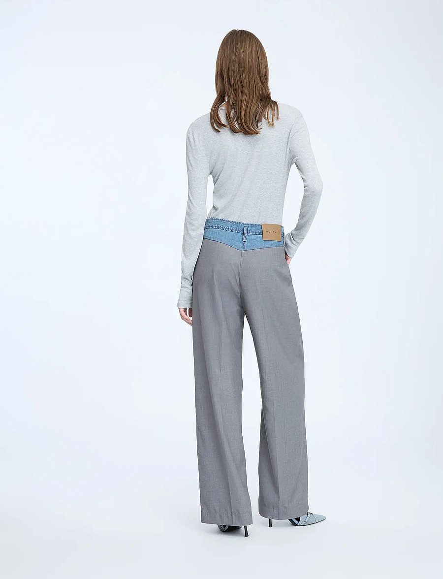 Munthe - NORMAY - leveälahkeiset housut - grey - 2