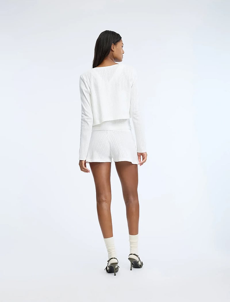 Munthe - NETTIE - casual shorts - ivory - 2