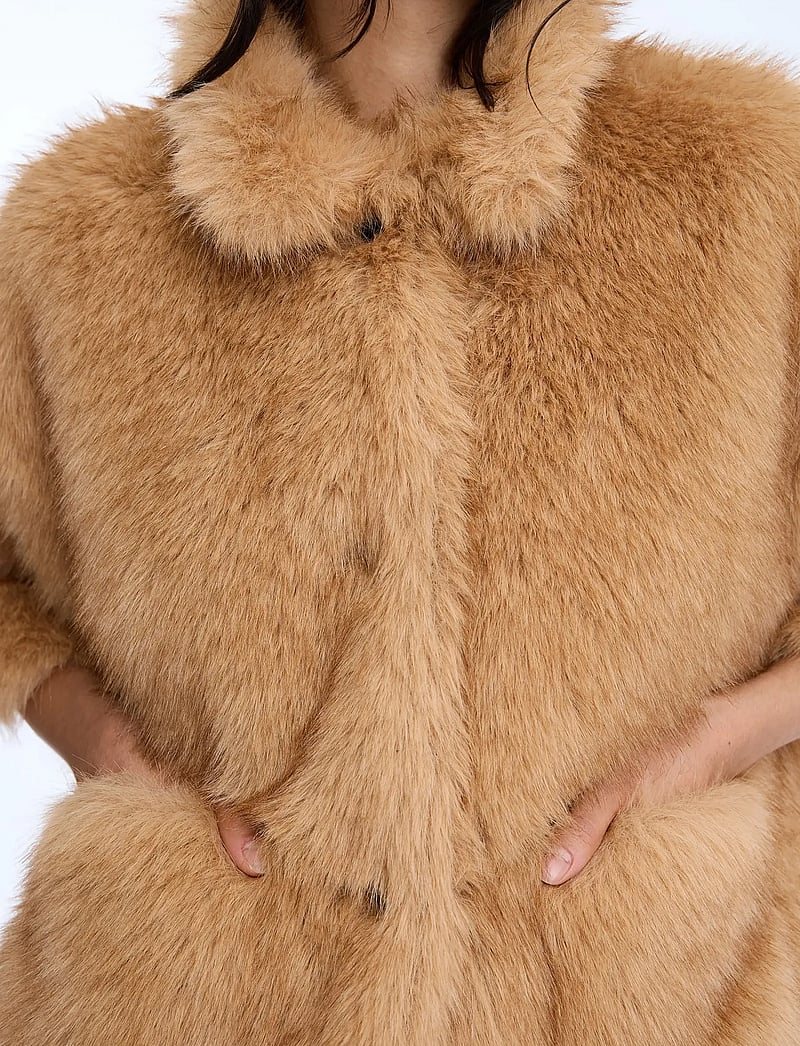 Munthe - NELINE - faux fur jakker - caramel - 4