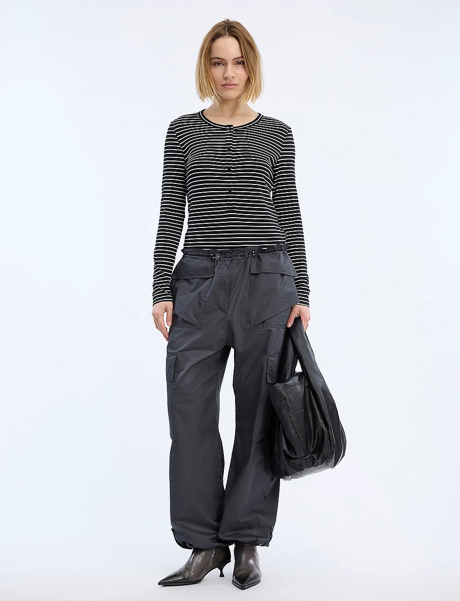 Munthe - VOELIA - långärmade blusar - black - 0