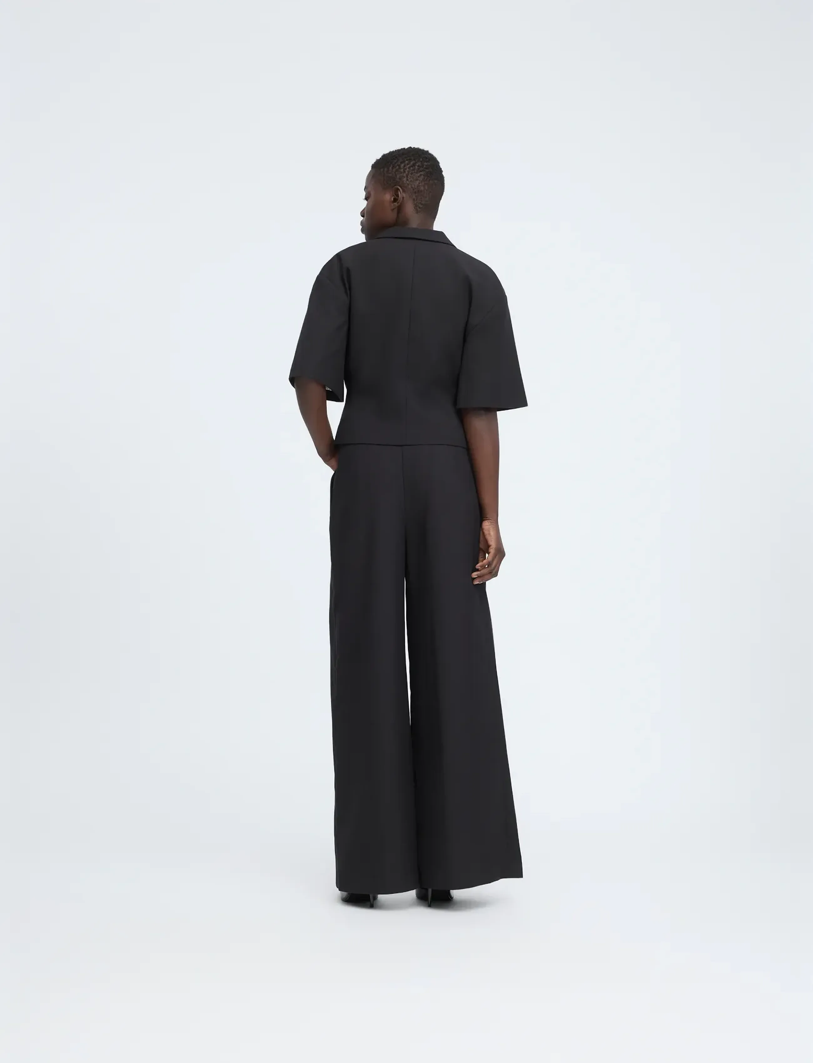 Munthe - CORALIE - cropped blazers - black - 5
