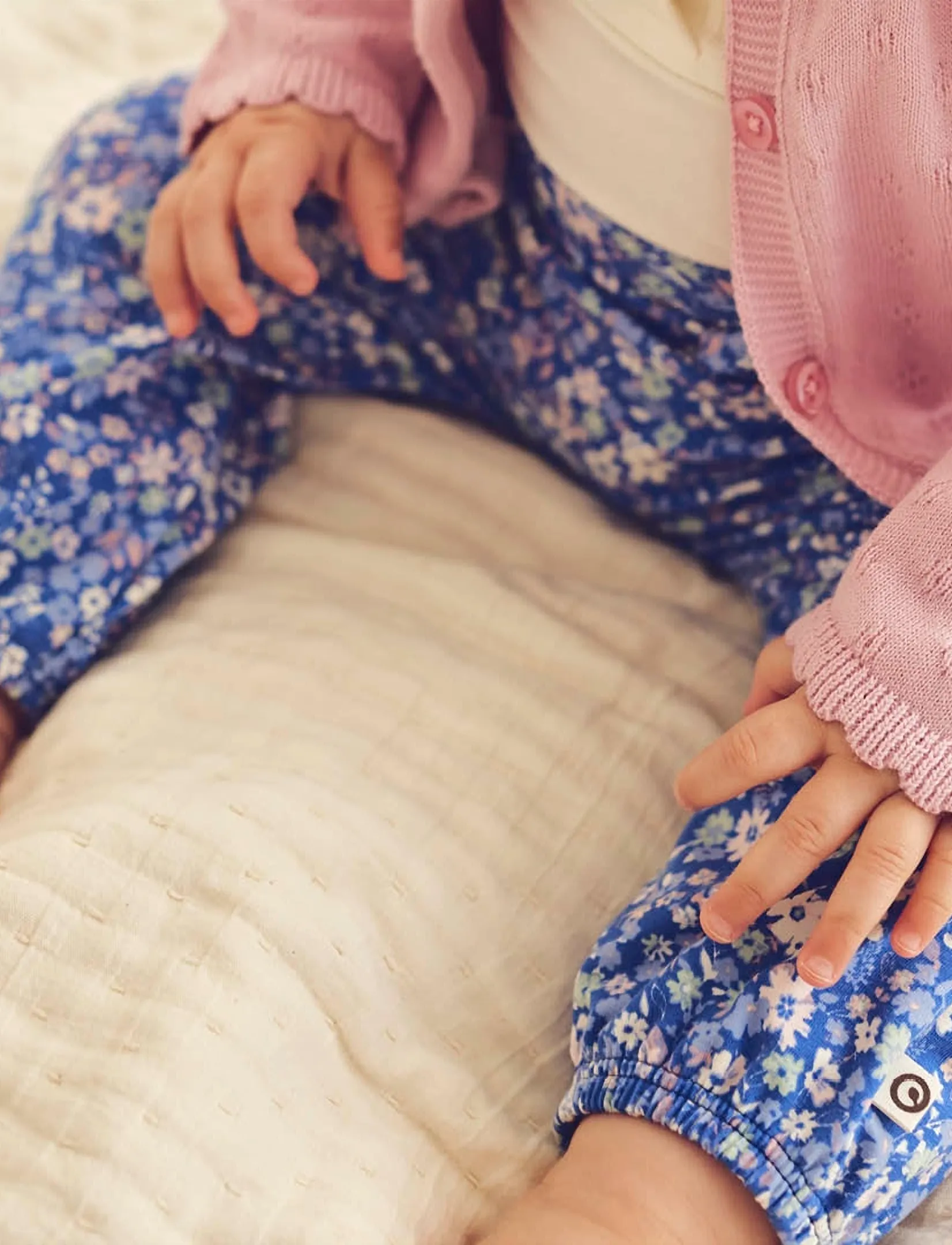 Müsli by Green Cotton - Primrose knot pants baby - kelnytės kūdikiams - azure blue/ nectar/ tofu - 3