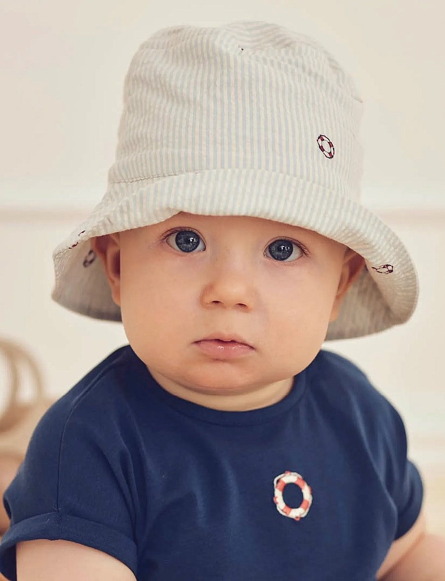 Müsli by Green Cotton - Seersucker stripe bucket hat baby - winteraccessoires - tofu/ ocean/ mineral red - 0