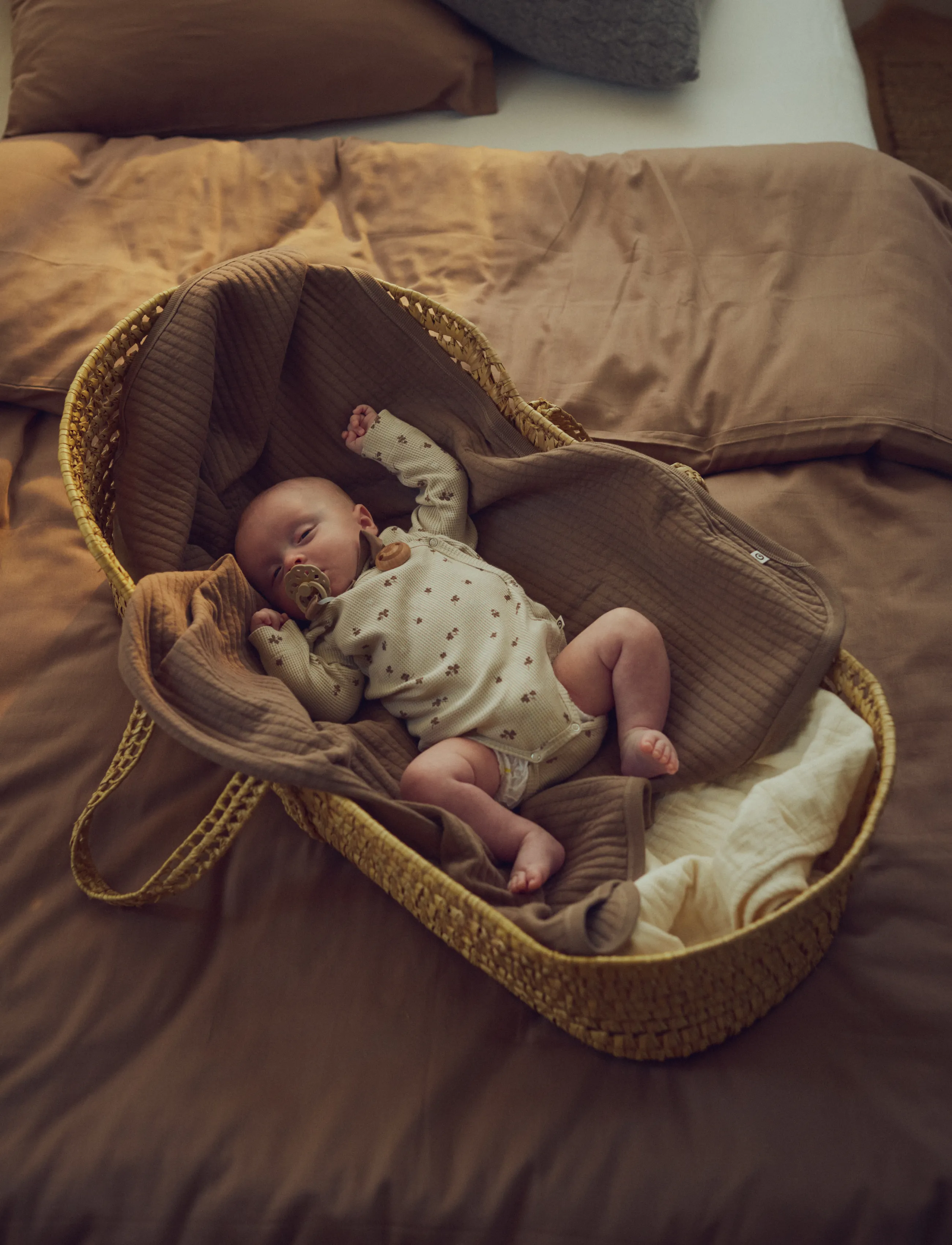 Müsli - Clover l/s body - oat/ balsam cream/ walnut 690000344 - 0