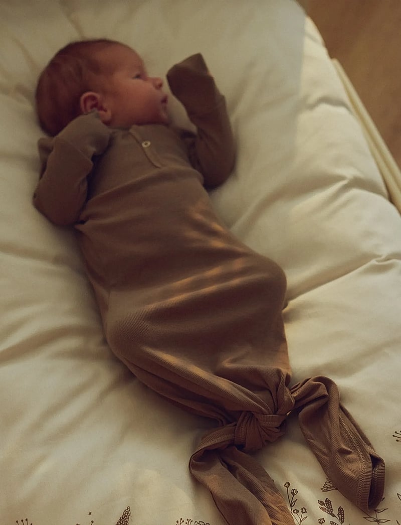 Müsli by Green Cotton - Rib l/s knot gown - Öösärgid - walnut - 0