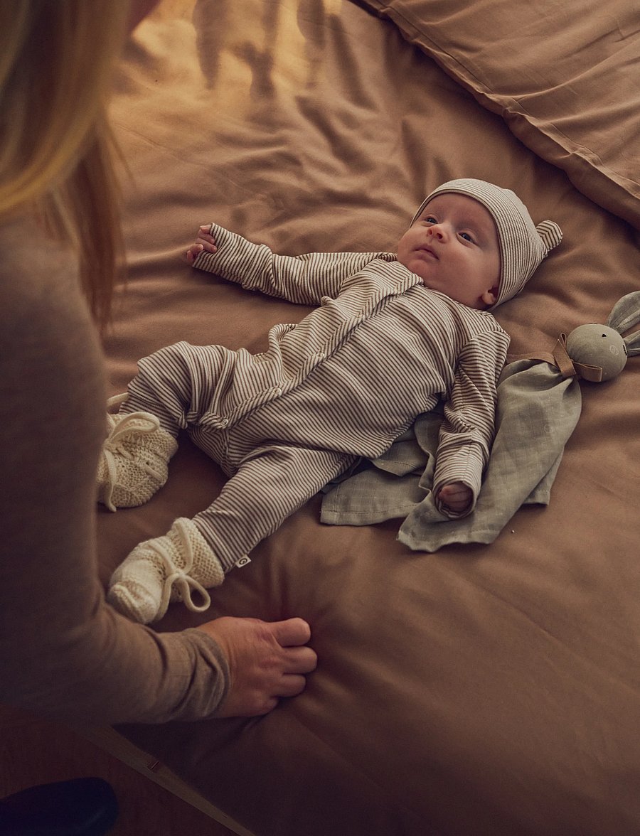 Müsli - Mini stripe rib bodysuit - balsam cream/ walnut 690000343 - 3