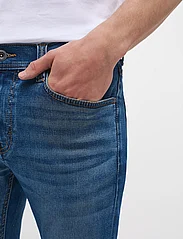 MUSTANG - Style Oregon Slim K - džinsa bikses ar tievām starām - blue - 8