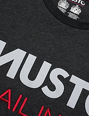 Musto - MUSTO TEE - lowest prices - carbon - 2