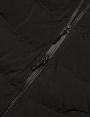 Musto - W MARINA LONG QUILTED JKT - Žieminiai paltai - black - 3