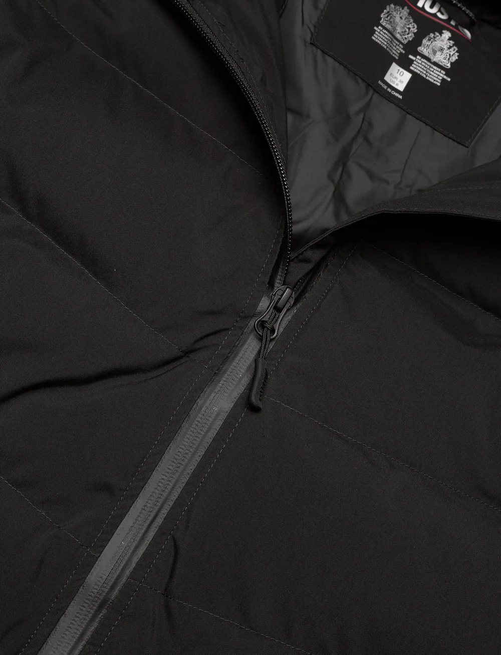 Musto - W MARINA LONG QUILTED JKT - sulejoped ja voodriga joped - black - 2