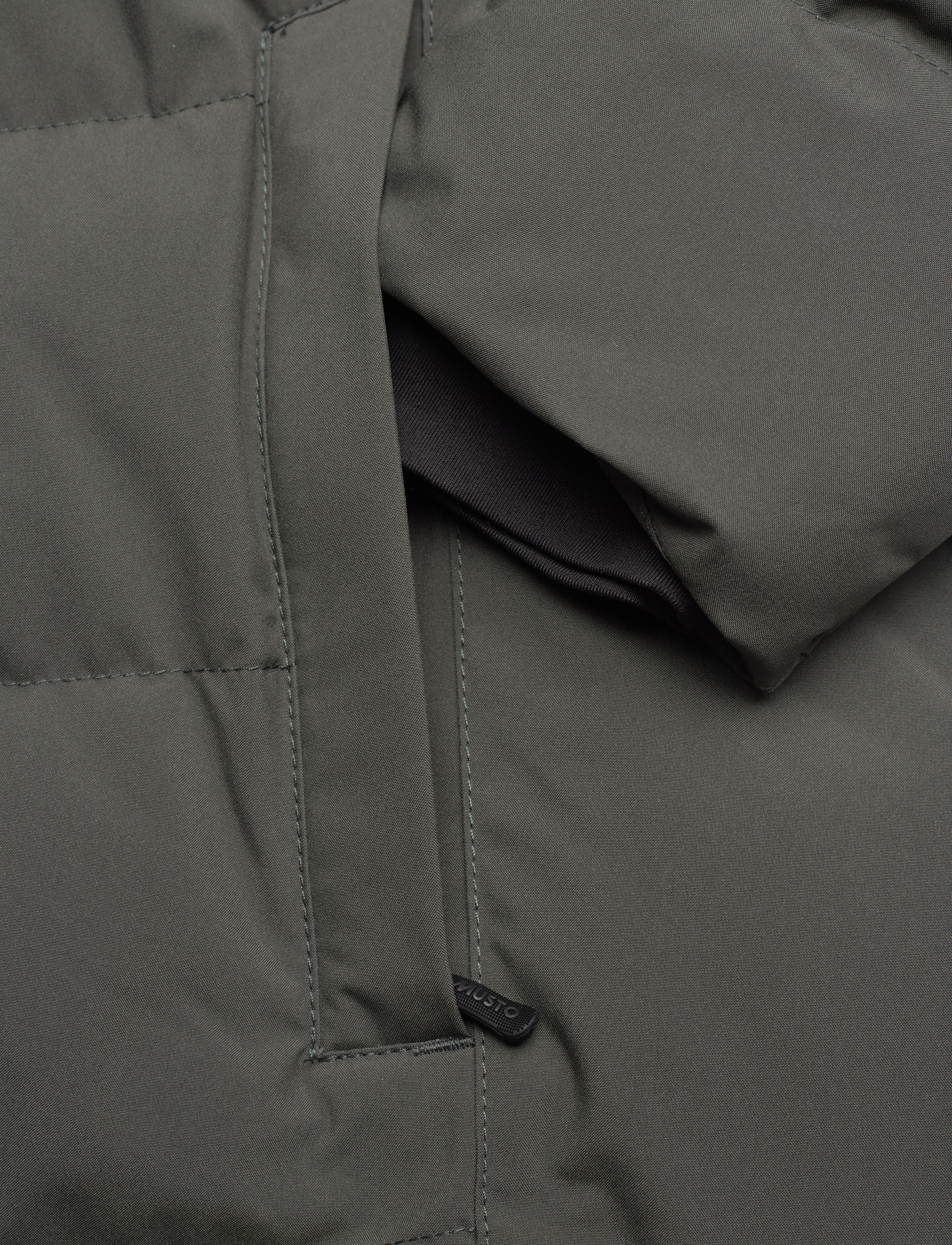 Musto - W MARINA LONG QUILTED JKT - dunfrakker - field green - 3