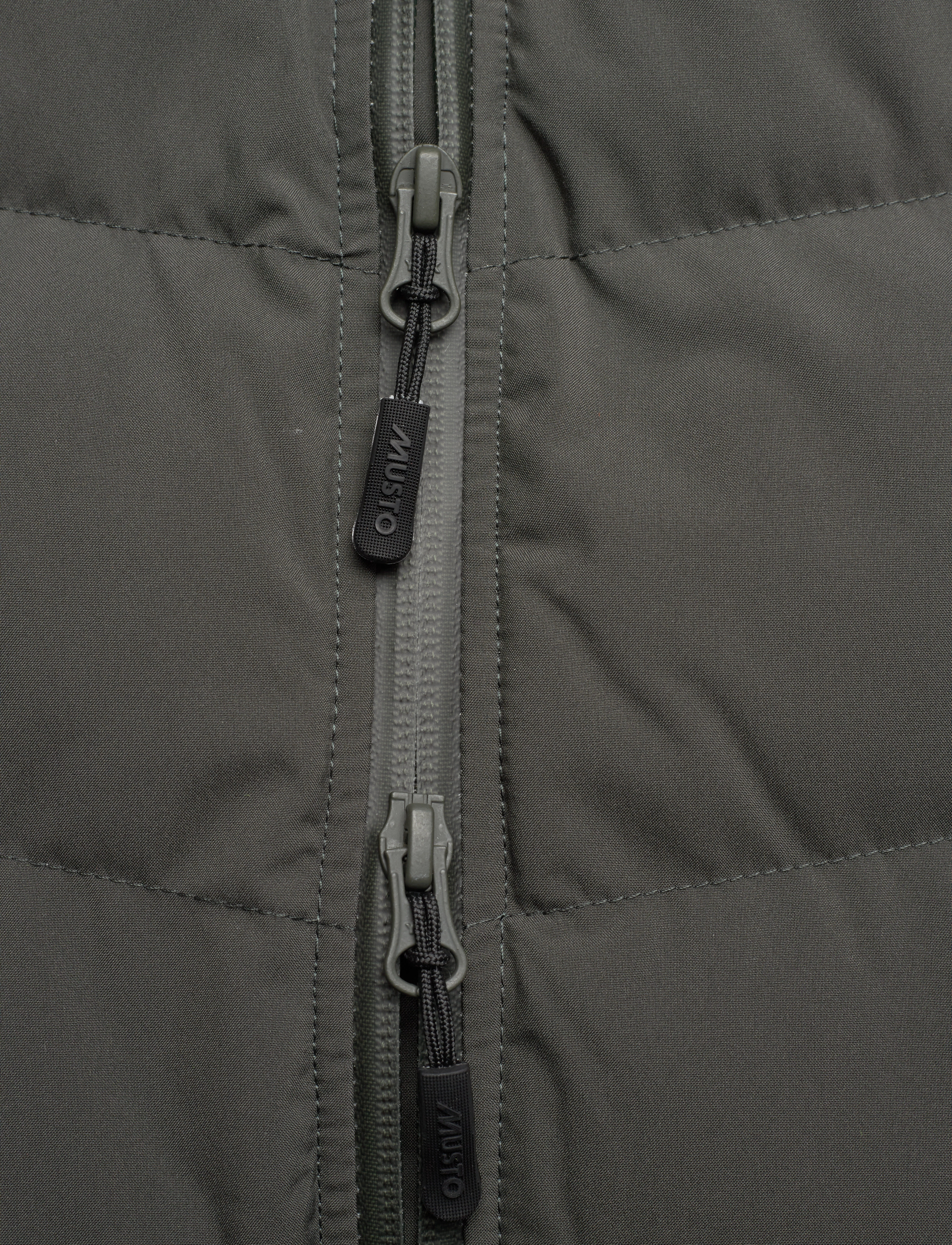 Musto - W MARINA LONG QUILTED JKT - dunfrakker - field green - 4
