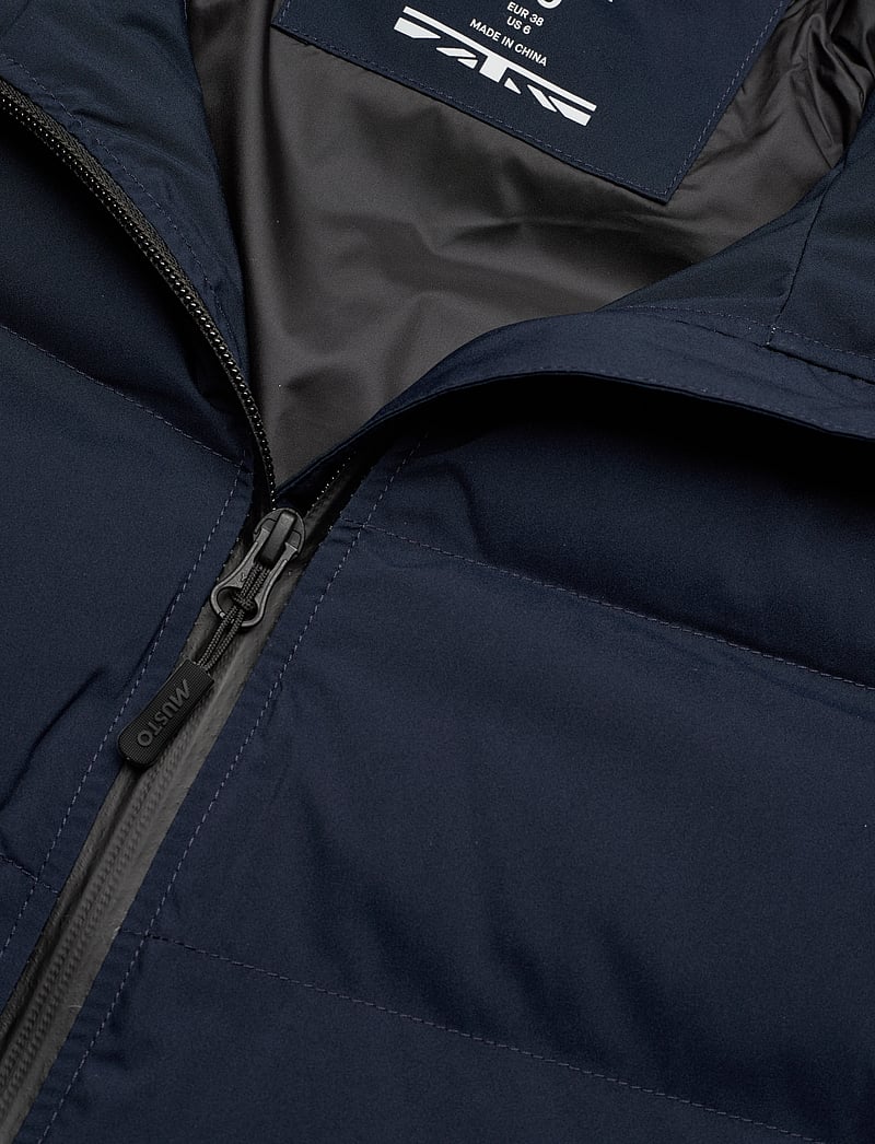 Musto - W MARINA LONG QUILTED JKT - dunjackor - navy - 2