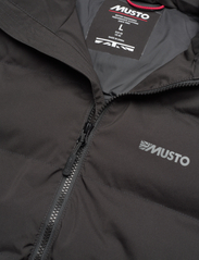 Musto - M MARINA QUILTED VEST - sports jackets - true black - 2