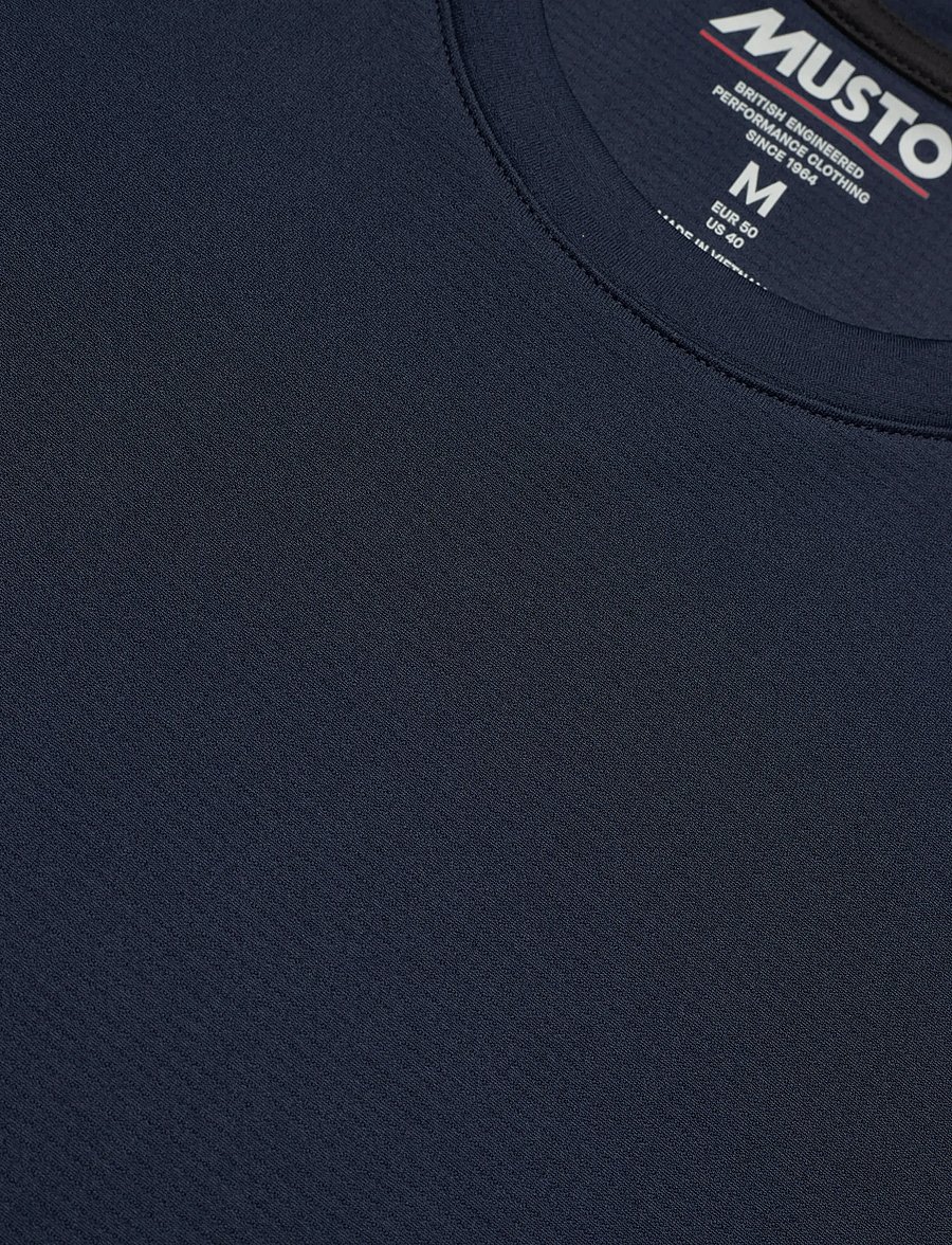 Musto - M EVO CREW SUNBLOCK SS TEE - t-shirty - navy - 2