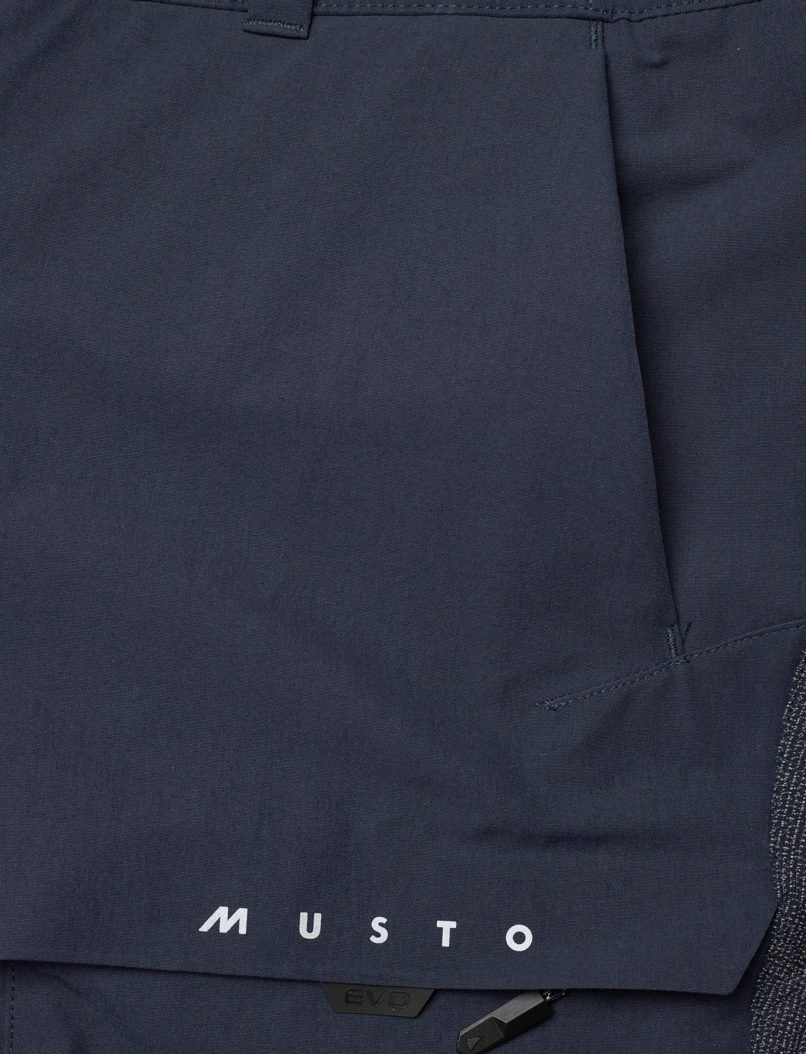 Musto - W EVO PERF STRETCH SHORT - trainingsshorts - navy - 2