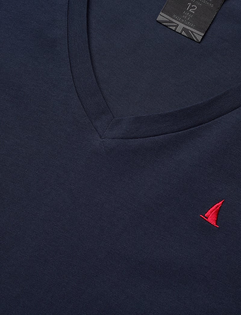 Musto - W ORIGINAL V NECK SS TEE - t-shirts - navy - 2