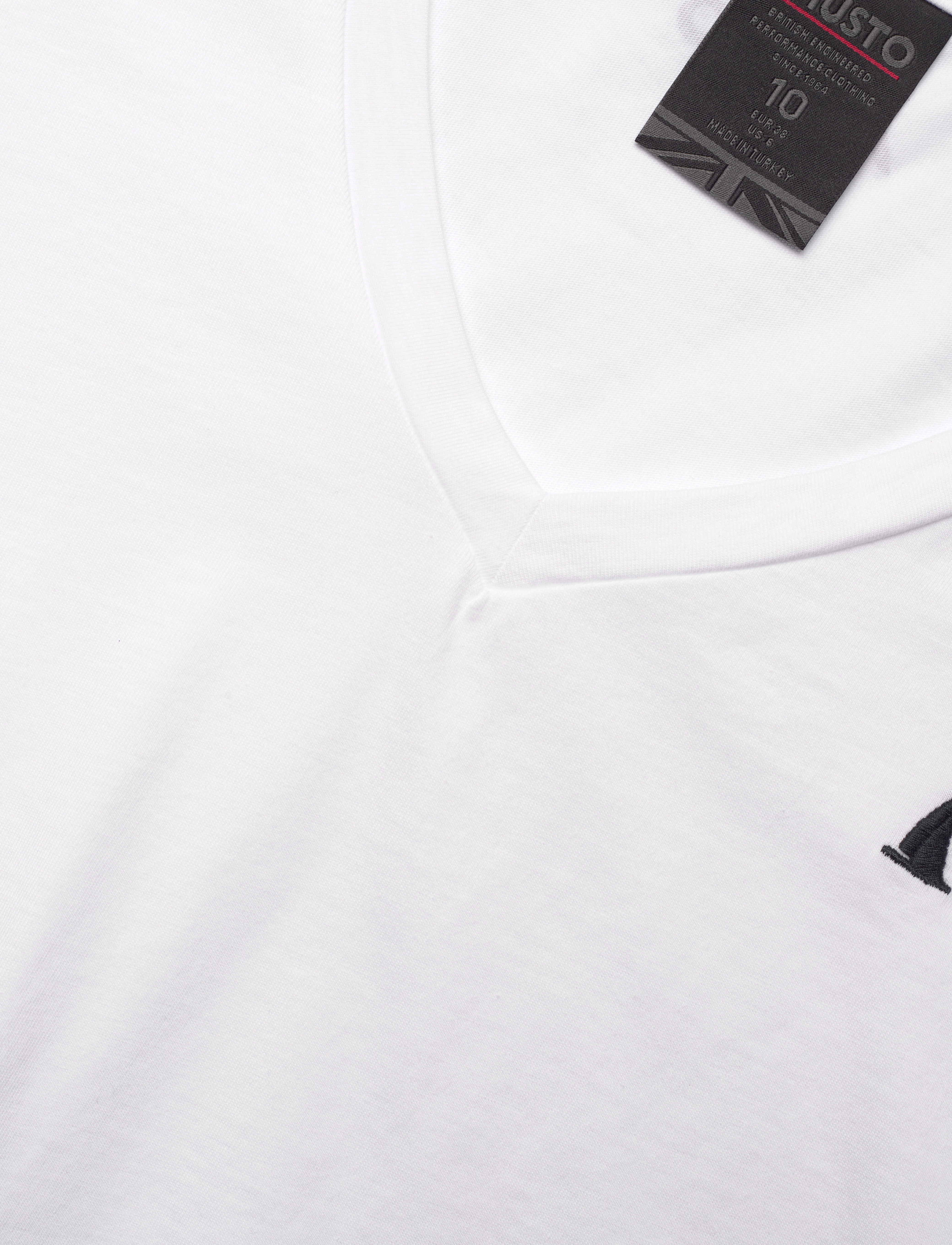 Musto - W ORIGINAL V NECK SS TEE - t-shirts - white - 2