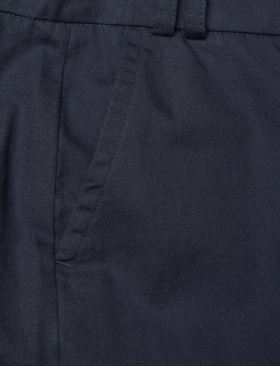 Musto - W CLASSIC TWILL SHORT - outdoorshorts - navy - 2