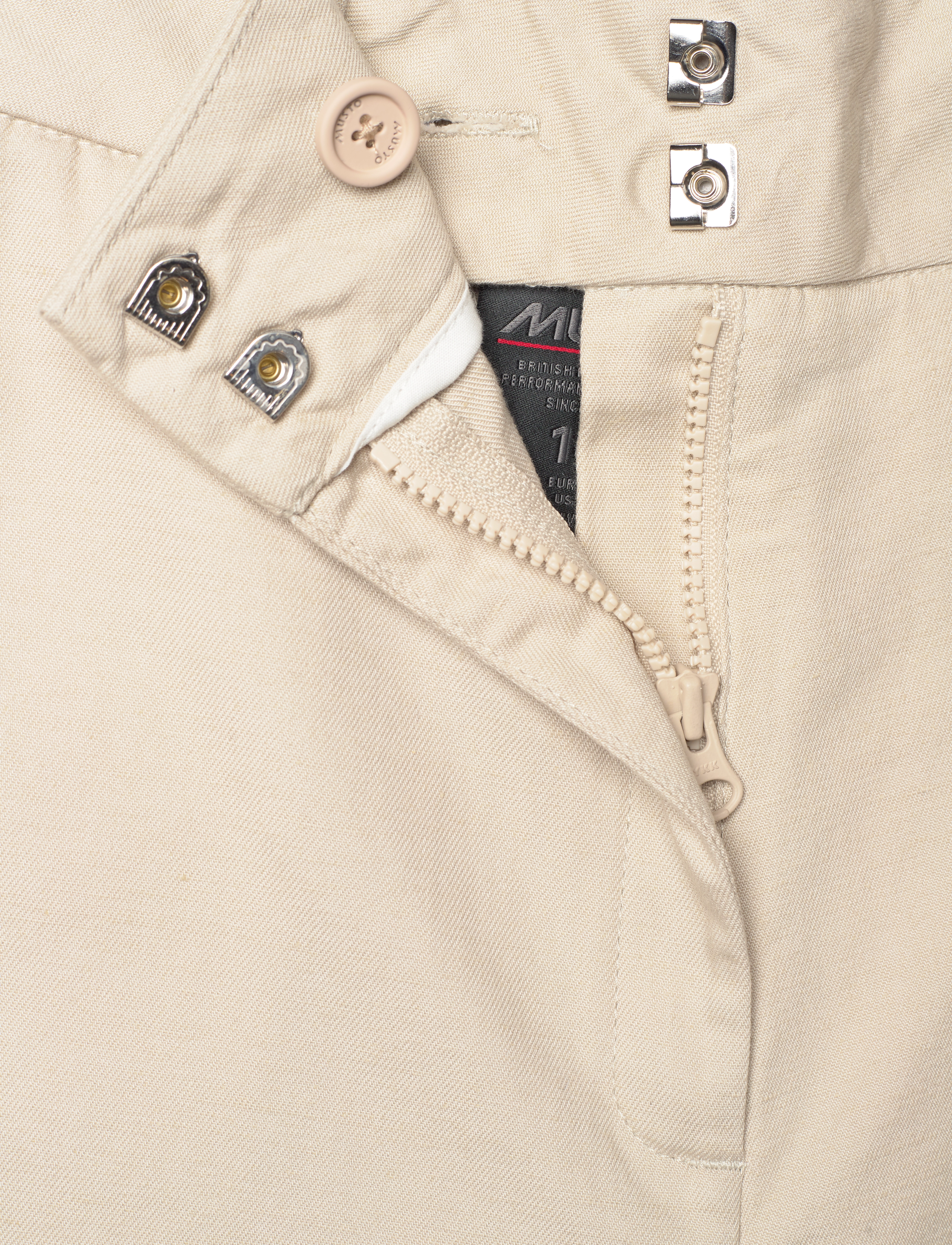 Musto - W CLASSIC TWILL SHORT - friluftsshorts - pumice - 3
