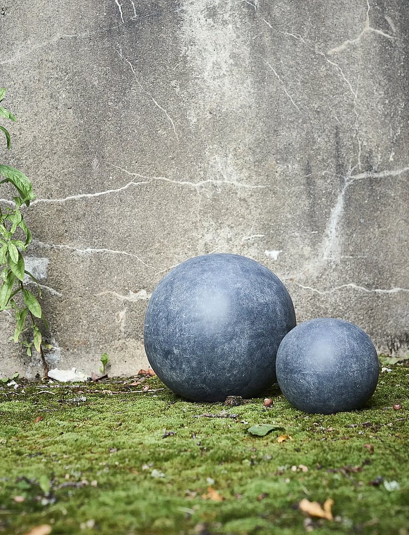 Muubs - Outdoor deco ball Taso S - Dark Grey - figuren & skulpturen - grey - 3